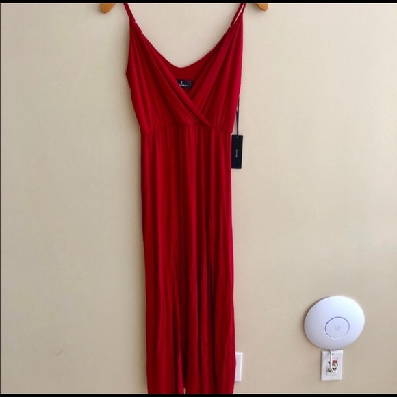 SOLD Lulus beautiful red elegant dress ๐ - Picture 3 of 5
